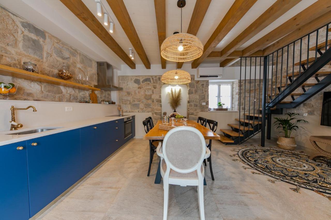 Villa Bante - Luxury Stone House Каштела Экстерьер фото